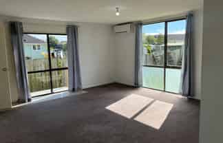 9A Stewart Place, Otara