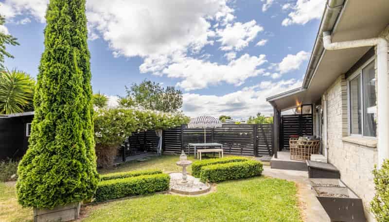 2/1103 Outram Road, Akina