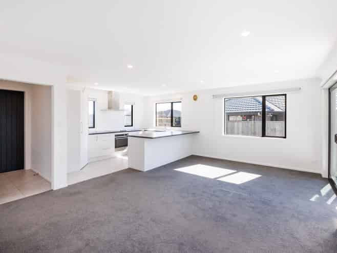 26 Sardinia Grove, Fitzherbert