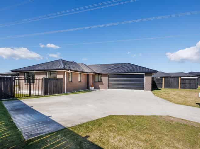 26 Sardinia Grove, Fitzherbert