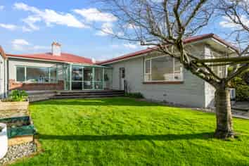 154 Herbert Street, Gladstone