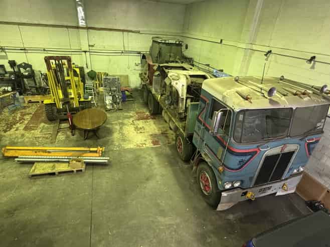 Roadfront 270sqm Industrial Unit