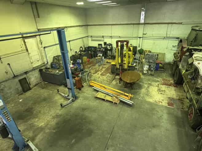 Roadfront 270sqm Industrial Unit