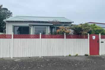 10 Fonblanque Street, Westport
