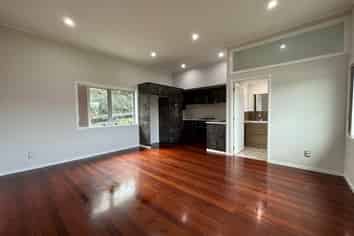 42 Henson Road, Whitford