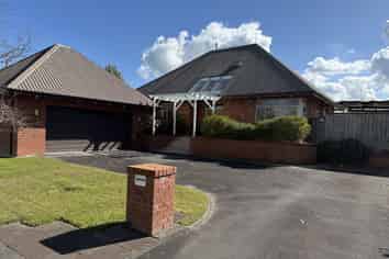 54 Harrowfield Drive, Harrowfield