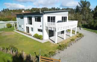 91 Beach Road, Kakapotahi, Ross