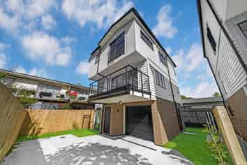 Prestige Standing , Otahuhu
