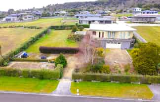 33 Ruataniwha Drive, Collingwood