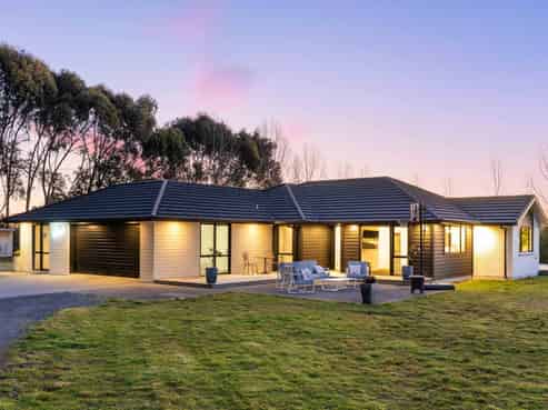 6 Hadfield Road, PEKA PEKA