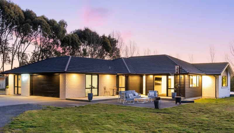 6 Hadfield Road, PEKA PEKA