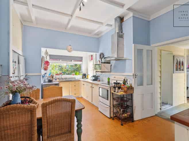 46 Grande Vue Road, Hill Park