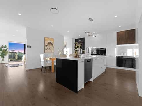32 Jabal Cresent, Totara Park