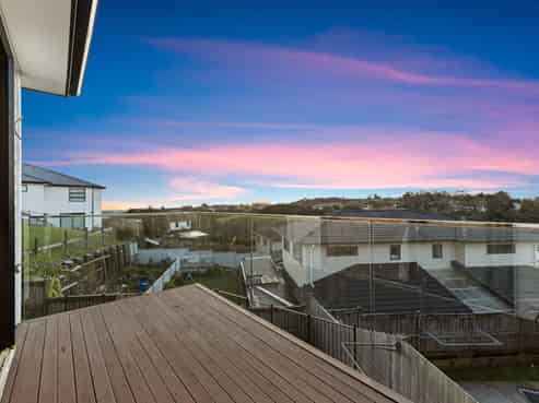 32 Jabal Cresent, Totara Park