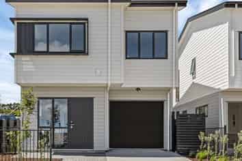 7 Greenbrier Street, Westgate
