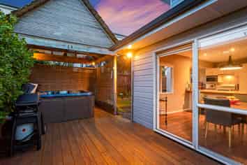 105b Wharf Road, Te Atatu Peninsula