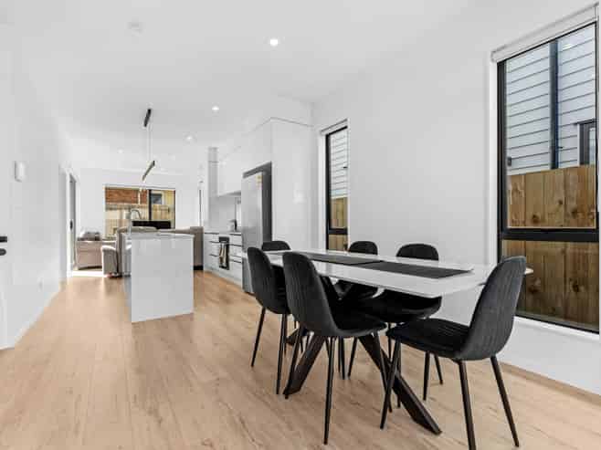 7B Queen Mary Avenue, New Lynn