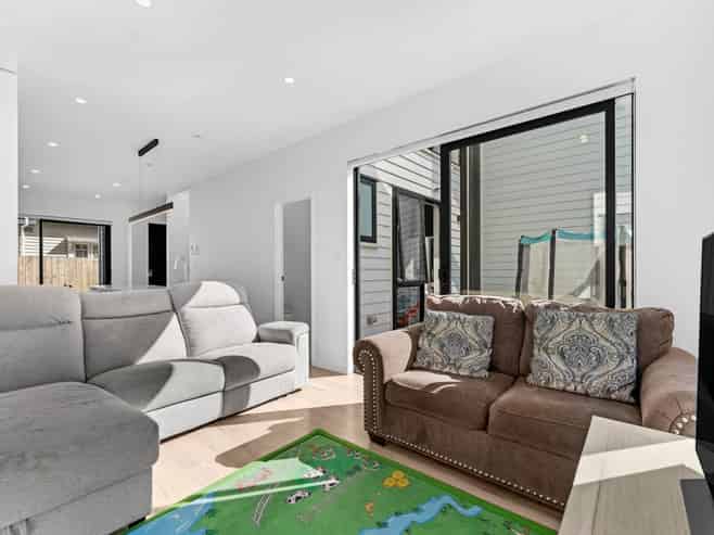 7B Queen Mary Avenue, New Lynn