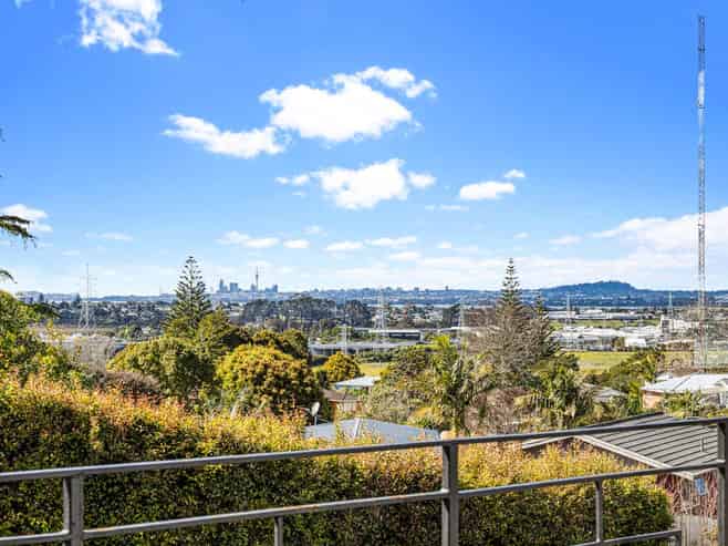 7 Hartley Terrace, Massey