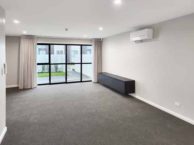 G03/157 Waterloo Road, Belmont