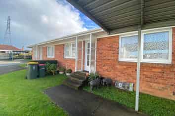 35A Gray Avenue, Mangere East