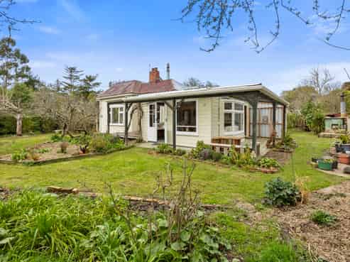 18 Harvey Street, Waitati