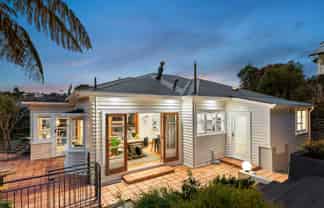 28 Izard Road, Khandallah