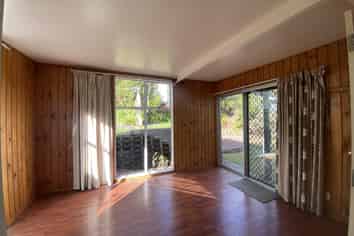 56 Dowse Drive, Maungaraki