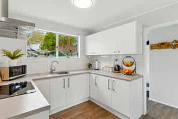 6A Buckley Grove, Paraparaumu