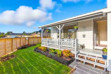 6A Buckley Grove, Paraparaumu