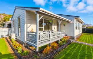 6A Buckley Grove, Paraparaumu