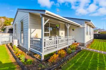 6A Buckley Grove, Paraparaumu