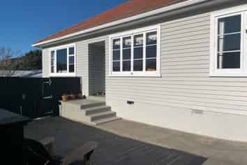 63 Ranui Tce, Tawa