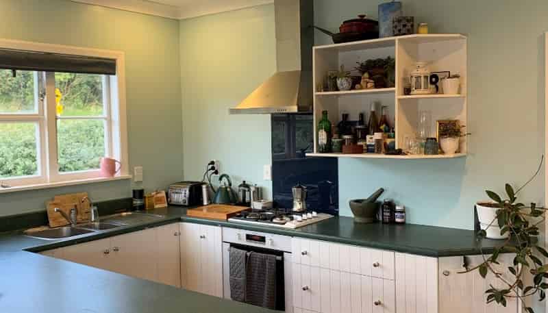 63 Ranui Tce, Tawa