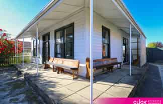 111 Macandrew Road, South Dunedin