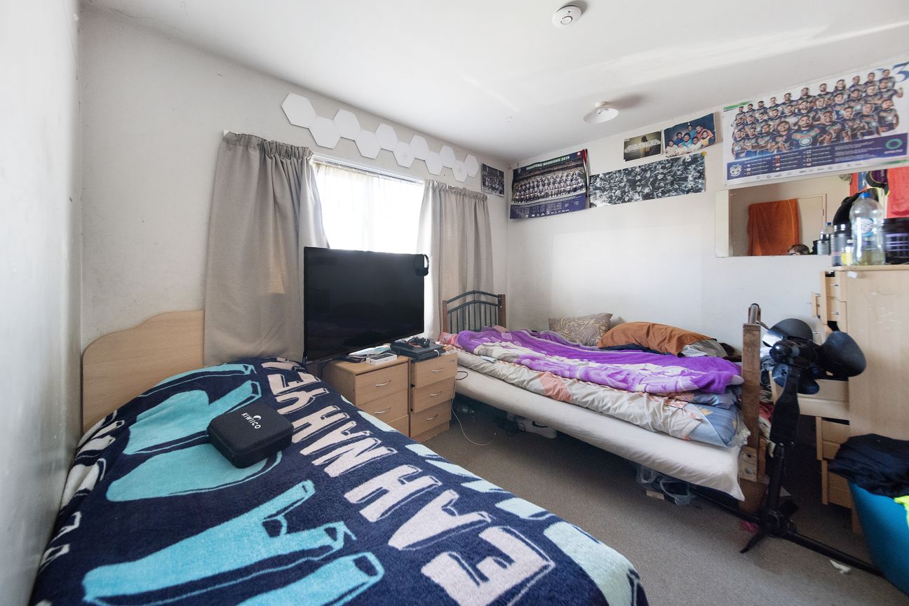 Great Rental + Family Style Brick and Tile! - Więcej