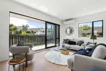 11/52B Rosedale Road, Rosedale