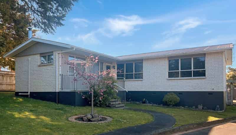 19 Pirinoa Street, Feilding