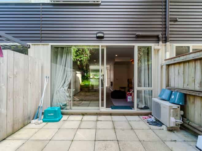 13/4 Thatcher Crescent, Ngaio