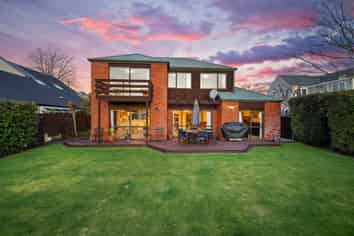 18 Hatfield Place, Avonhead