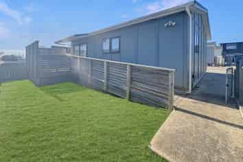27 Hinemoa Street, Levin