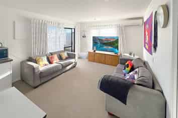 27 Hinemoa Street, Levin