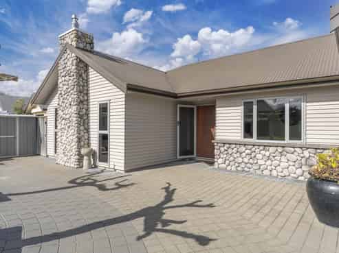 11 The Circle, Nukuhau