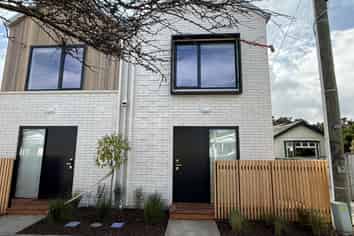 2/43 Heretaunga Street, Petone