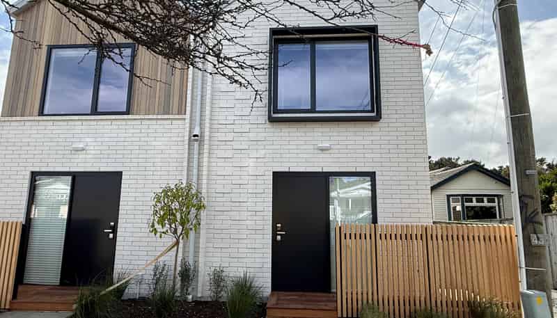 2/43 Heretaunga Street, Petone