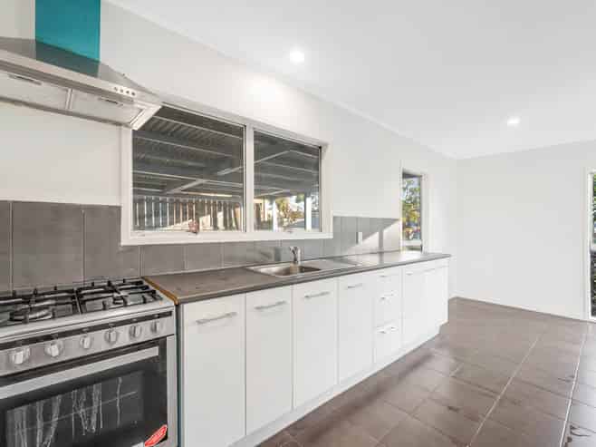 68 Chelburn Crescent, Mangere East