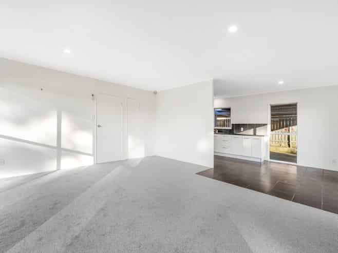 68 Chelburn Crescent, Mangere East