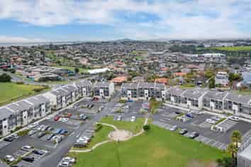 E17/71 Spencer Road, Albany
