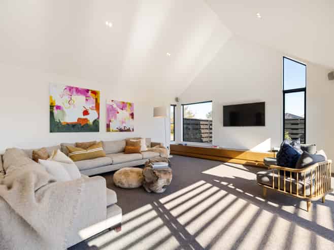 18 Alpha Avenue, Strowan