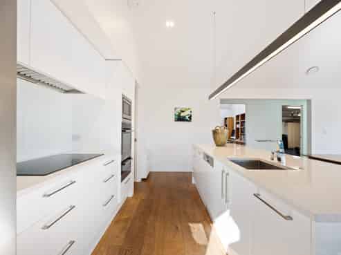 18 Alpha Avenue, Strowan